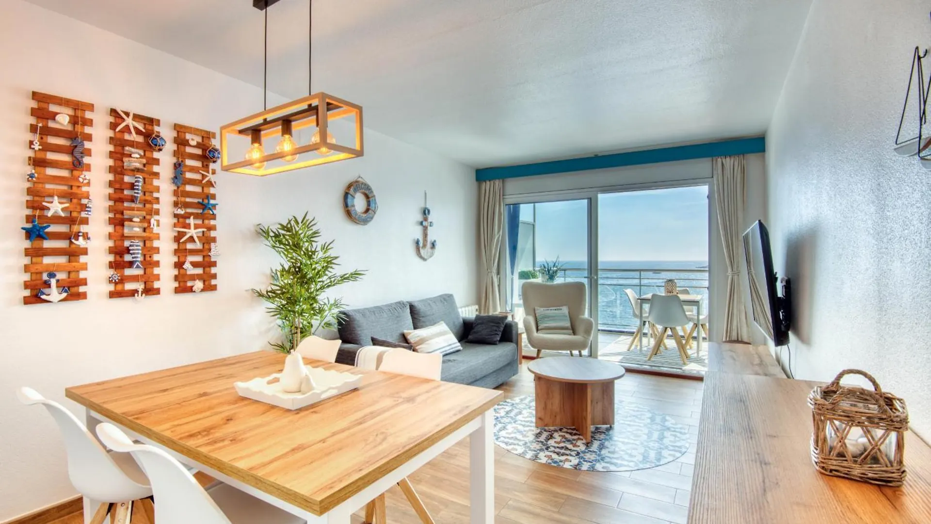 Frontmar Boutique Apartamento L' Escala